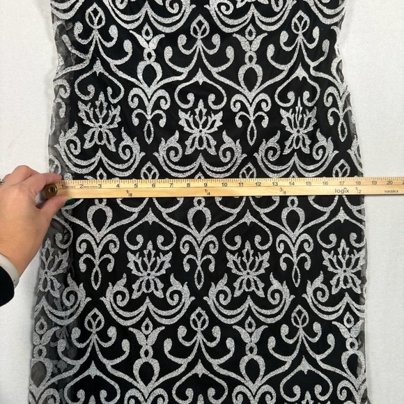 Adrianna Papell Hailey Cap Sleeve Beaded Mini Dress Womens Size 12 Black White - Picture 8 of 14